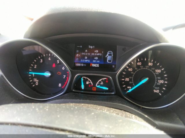 1FMCU0HD1KUB04710 Ford ESCAPE SEL