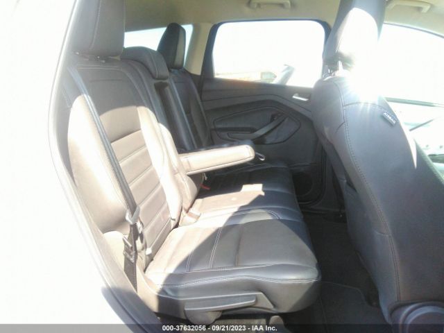 1FMCU0HD1KUB04710 Ford ESCAPE SEL