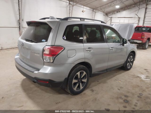 JF2SJAEC3HH536048 Subaru Forester Premium