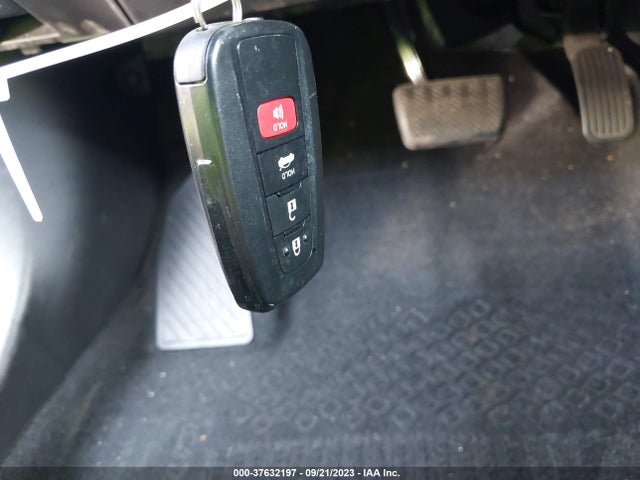 Toyota Corolla Hybrid Le 2022 JTDEAMDE6N3010392 Image 11