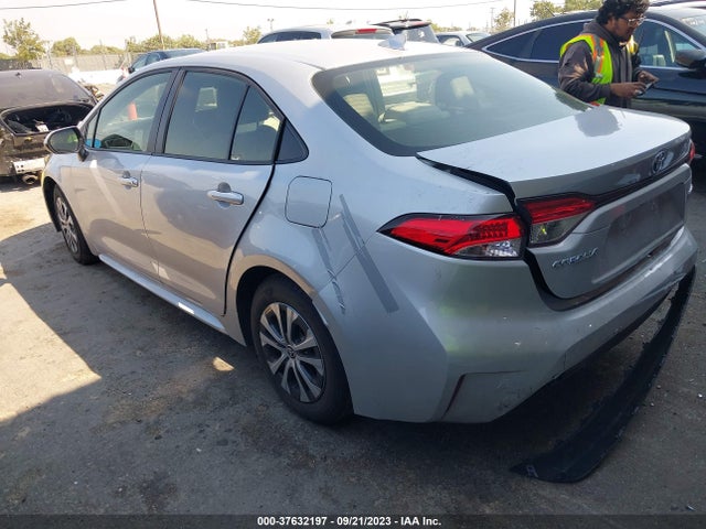 Toyota Corolla Hybrid Le 2022 JTDEAMDE6N3010392 Image 3