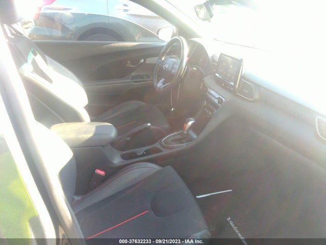 Hyundai Veloster 2.0 Premium 2019 KMHTG6AF1KU003236 Image 5