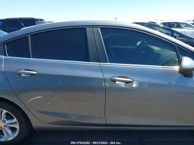 Chevrolet CRUZE LT 2019 1G1BE5SM0K7113411 Image 13