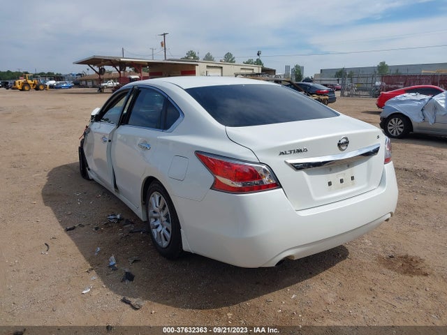 Nissan Altima 2.5 S 2015 1N4AL3AP8FN372597 Image 3