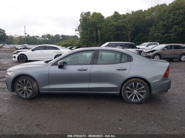 7JR102TZXMG123894 Volvo S60 T5 Momentum