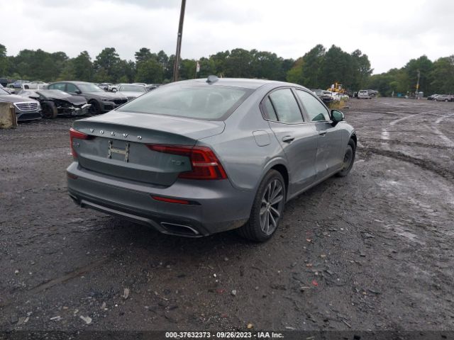 7JR102TZXMG123894 Volvo S60 T5 Momentum