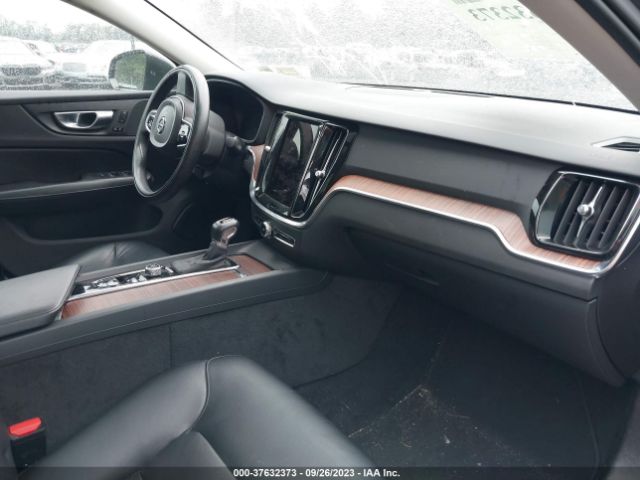 7JR102TZXMG123894 Volvo S60 T5 Momentum
