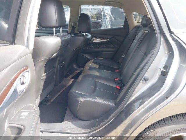 2018 INFINITI Q70 3.7 LUXE VIN: JN1BY1AP9JM180353