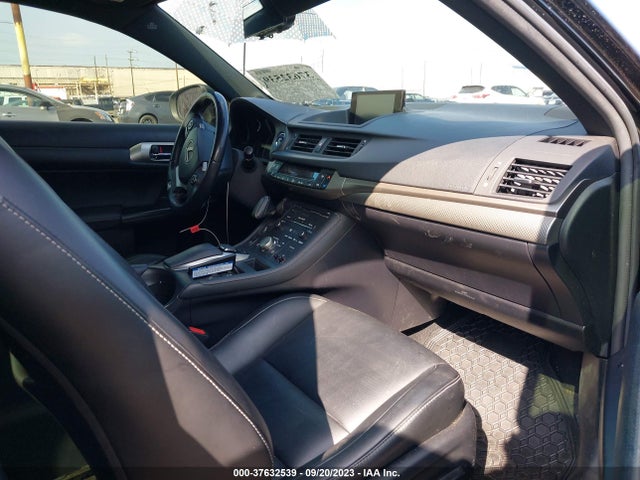 Lexus CT 200H 2016 JTHKD5BH6G2263491 Image 5