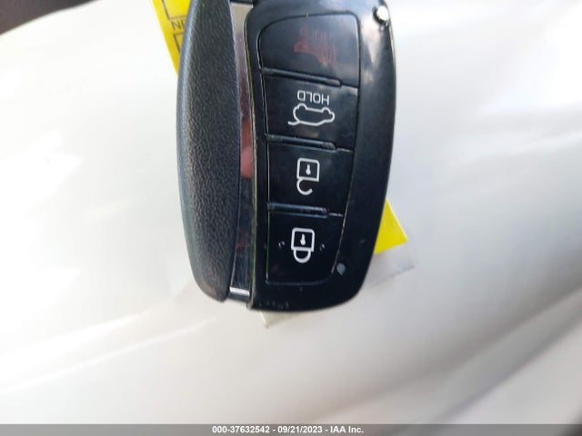 Hyundai Santa Fe Limited Ultimate 2017 KM8SR4HFXHU241434 Image 11