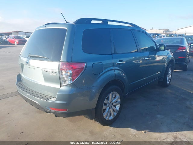 2013 SUBARU FORESTER 2.5X PREMIUM VIN: JF2SHADC7DH410217