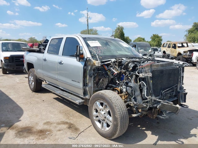 2015 1GC1KWE85FF673131 main image