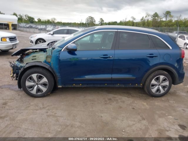 KNDCB3LC2J5137444 KIA NIRO LX