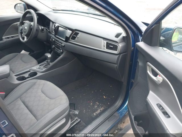KNDCB3LC2J5137444 KIA NIRO LX