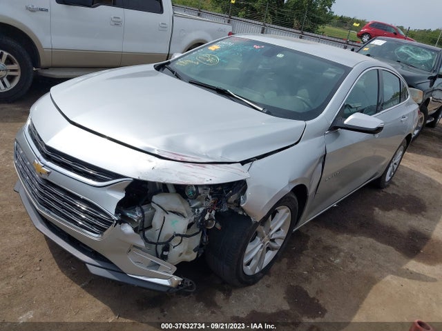 Chevrolet MALIBU LT 2018 1G1ZD5ST7JF150419 Image 2