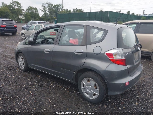 2013 HONDA FIT VIN: JHMGE8H34DC079687