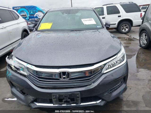 1HGCR3F92HA015620 Honda Accord Sedan Touring