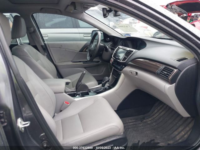 1HGCR3F92HA015620 Honda Accord Sedan Touring