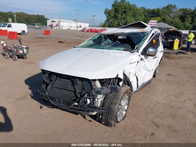 1C4RDJAG8JC372392 Dodge Durango Sxt