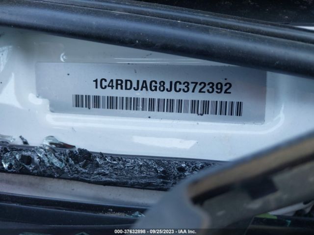1C4RDJAG8JC372392 Dodge Durango Sxt