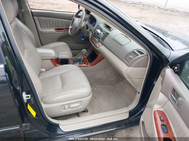 2005 TOYOTA CAMRY LE/XLE VIN: 4T1BF30K95U082364