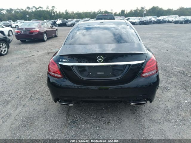 55SWF4JB0JU273165 Mercedes-Benz C-class C 300