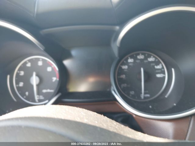 2018 ALFA ROMEO STELVIO ZASFAKNN1J7C18813 Photo 6