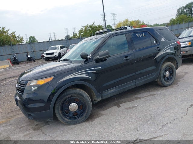 Ford UTILITY POLICE 2015 1FM5K8AR5FGA28500 Image 2