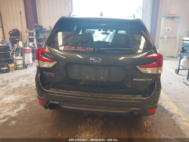 JF2SKAEC2KH499630 Subaru Forester Premium