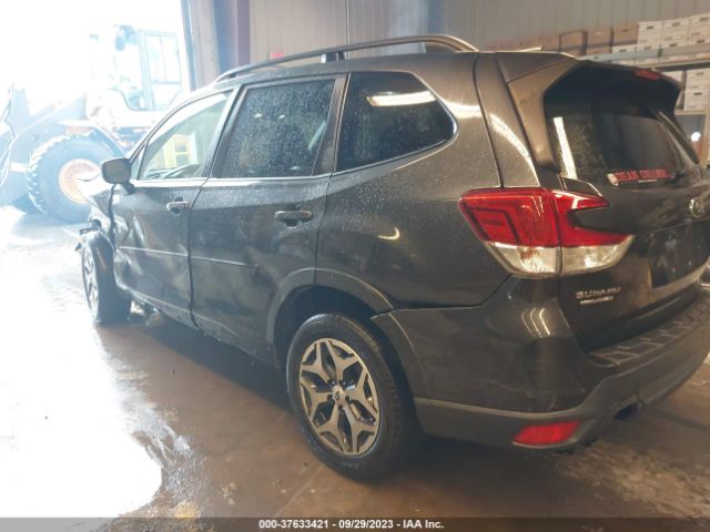 JF2SKAEC2KH499630 Subaru Forester Premium