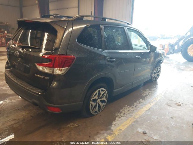 JF2SKAEC2KH499630 Subaru Forester Premium