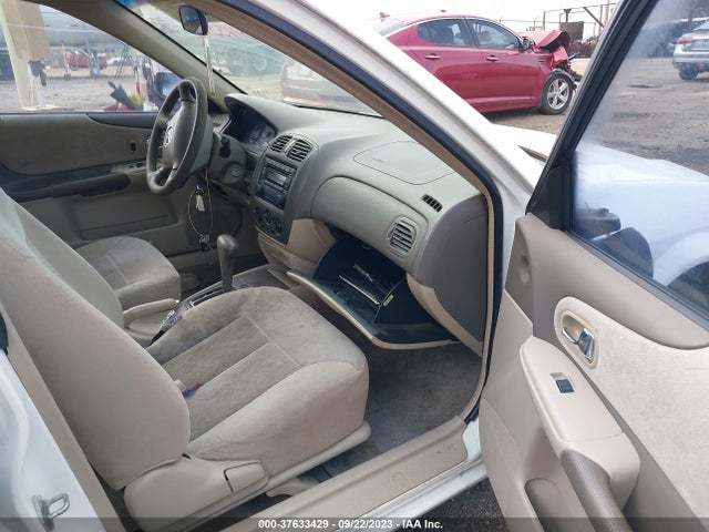 2001 MAZDA PROTEGE LX/ES VIN: JM1BJ225210471045