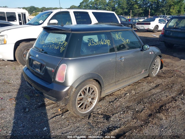 2004 MINI COOPER HARDTOP S VIN: WMWRE33474TD87336