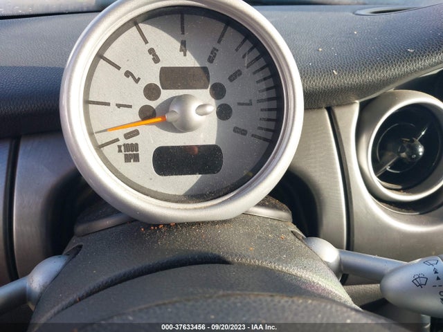 2004 MINI COOPER HARDTOP S VIN: WMWRE33474TD87336