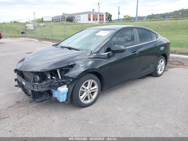 Chevrolet CRUZE LT 2017 1G1BE5SM7H7162632 Image 2