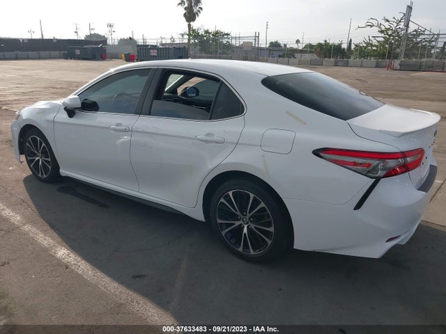 Toyota CAMRY SE 2018 4T1B11HK3JU111410 Image 3