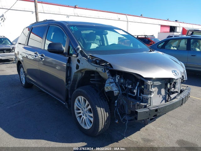 Toyota Sienna Xle Auto Access 2017 5TDYZ3DC6HS794638 Image 1