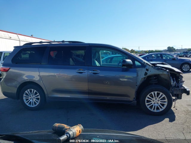 Toyota Sienna Xle Auto Access 2017 5TDYZ3DC6HS794638 Image 13