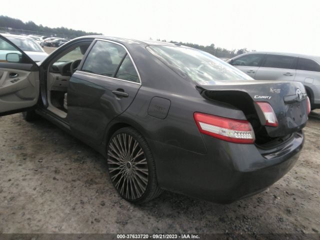 2011 TOYOTA CAMRY 4T1BF3EK2BU741115 Photo 2
