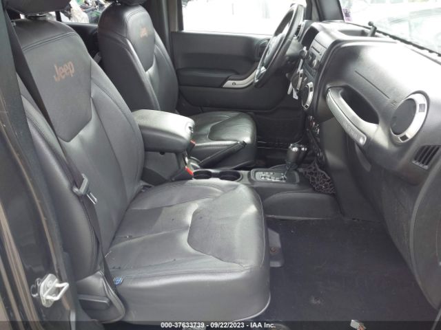 1C4BJWEG3HL507340 Jeep Wrangler Unlimited Sahara