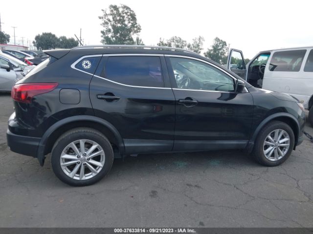 JN1BJ1CP7JW184990 Nissan Rogue Sport Sv