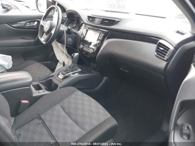 JN1BJ1CP7JW184990 Nissan Rogue Sport Sv