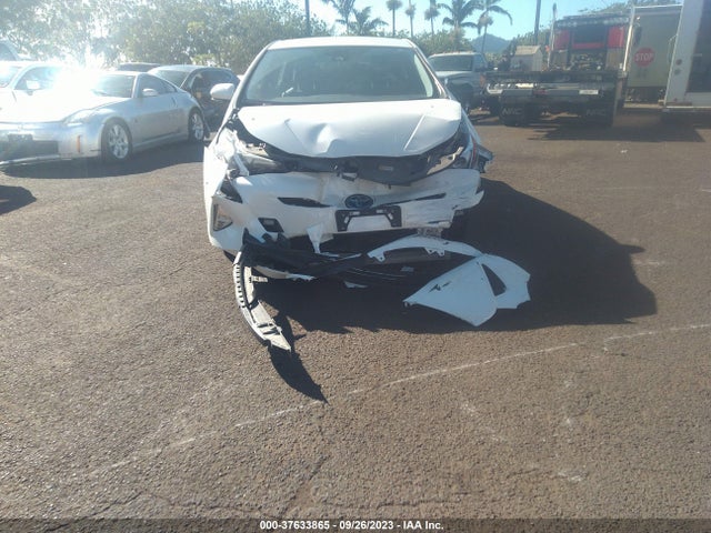 Toyota Prius Three Touring 2016 JTDKARFU2G3018528 Image 12