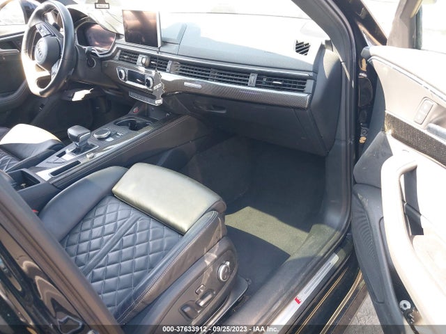 WAUB4AF40KA113938 Audi S4 Premium Plus