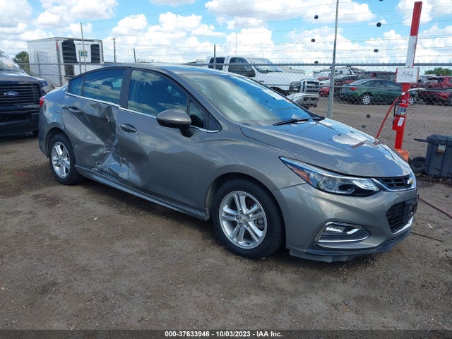 Chevrolet CRUZE LT 2018 1G1BE5SM8J7236789 Image 1