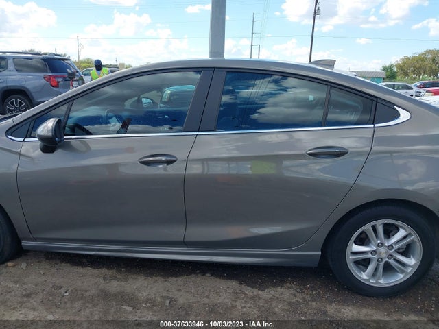 Chevrolet CRUZE LT 2018 1G1BE5SM8J7236789 Image 13