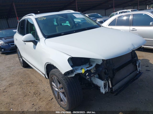 WVGEF9BP9GD005120 Volkswagen Touareg Lux