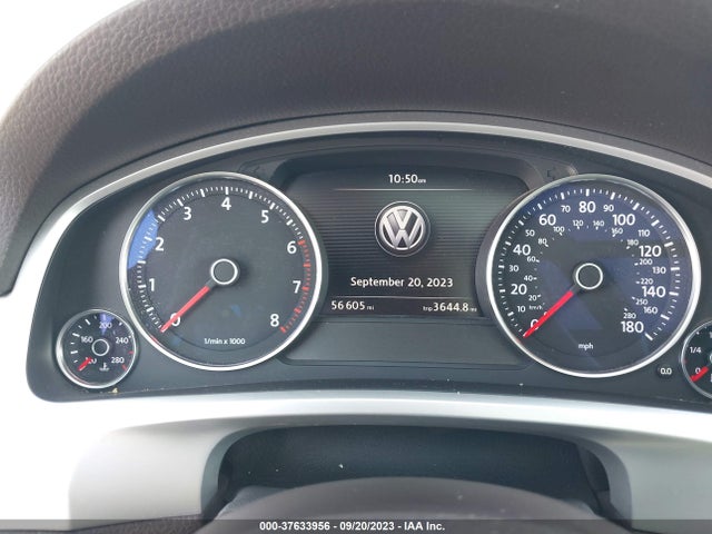 WVGEF9BP9GD005120 Volkswagen Touareg Lux