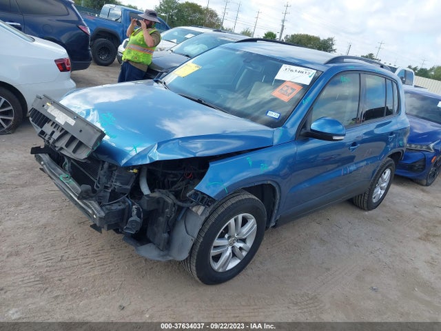 WVGAV7AX3HK020703 Volkswagen TIGUAN