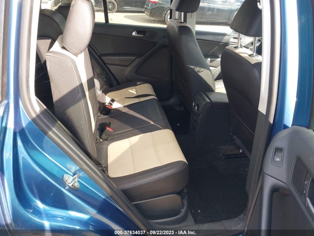 WVGAV7AX3HK020703 Volkswagen TIGUAN